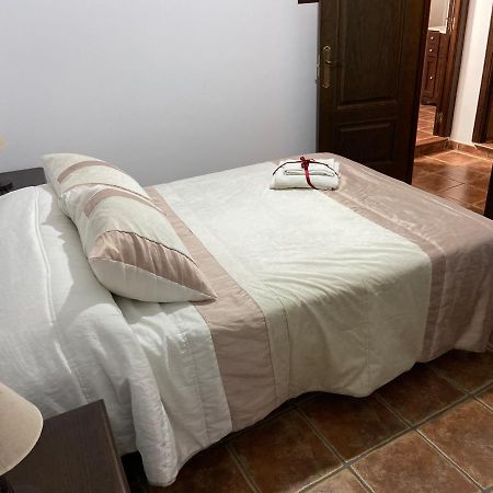 Vivienda Rural Los Tajos De Setenil Setenil De Las Bodegas Eksteriør billede